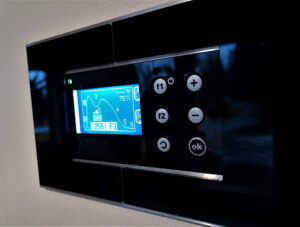 Tatarek kütteautomaatika (must)