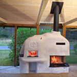 Pitsaahi ja kamin Saaremaal