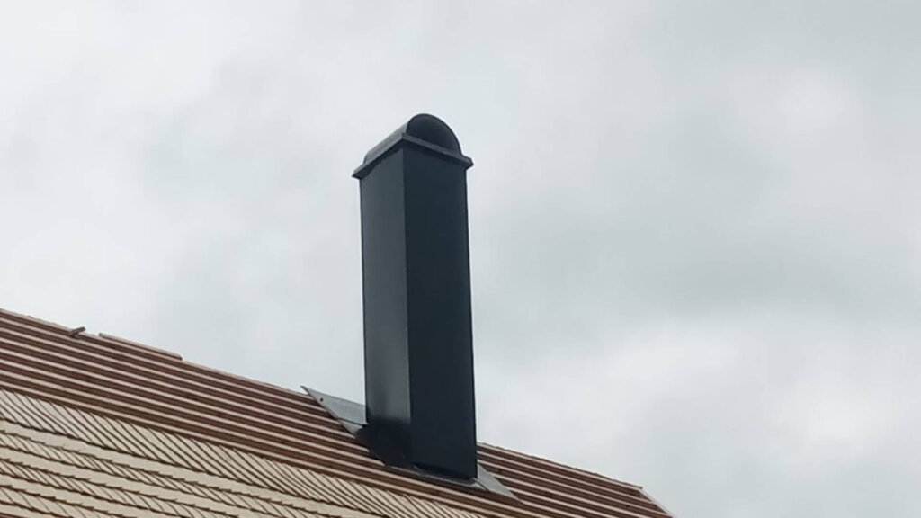 Puhastusluugiga kaheseinaline metallmoodulkorsten