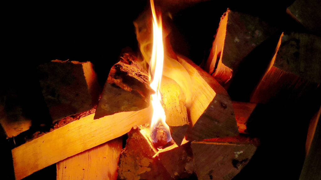 Uue sisuga taastatud vana pottahi Tartus