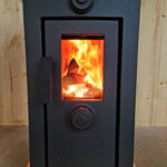 Malmpliitide paigaldus LÖÖR puhkemajadesse Saaremaal